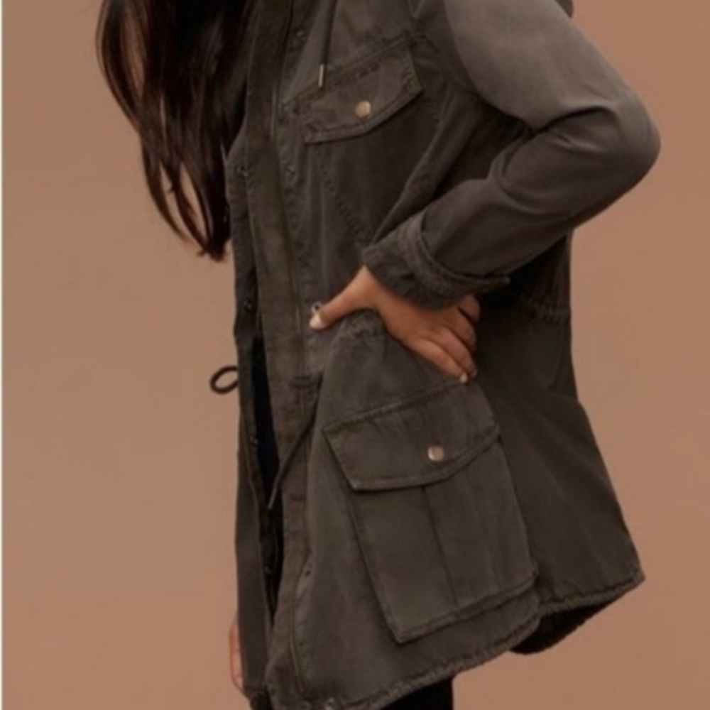 Aritzia Talula Trooper Jacket